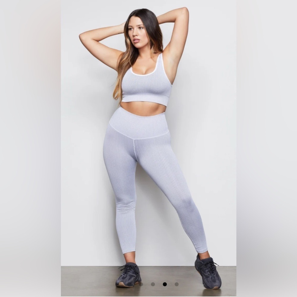 NWT Good American The Seamless Ribbed Legging in White - Picture 2 of 8